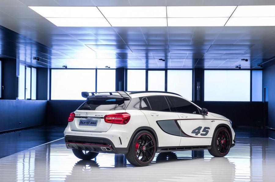  Mercedes-Benz GLA45 AMG Concept 2014 года  (фото 10 из 15)